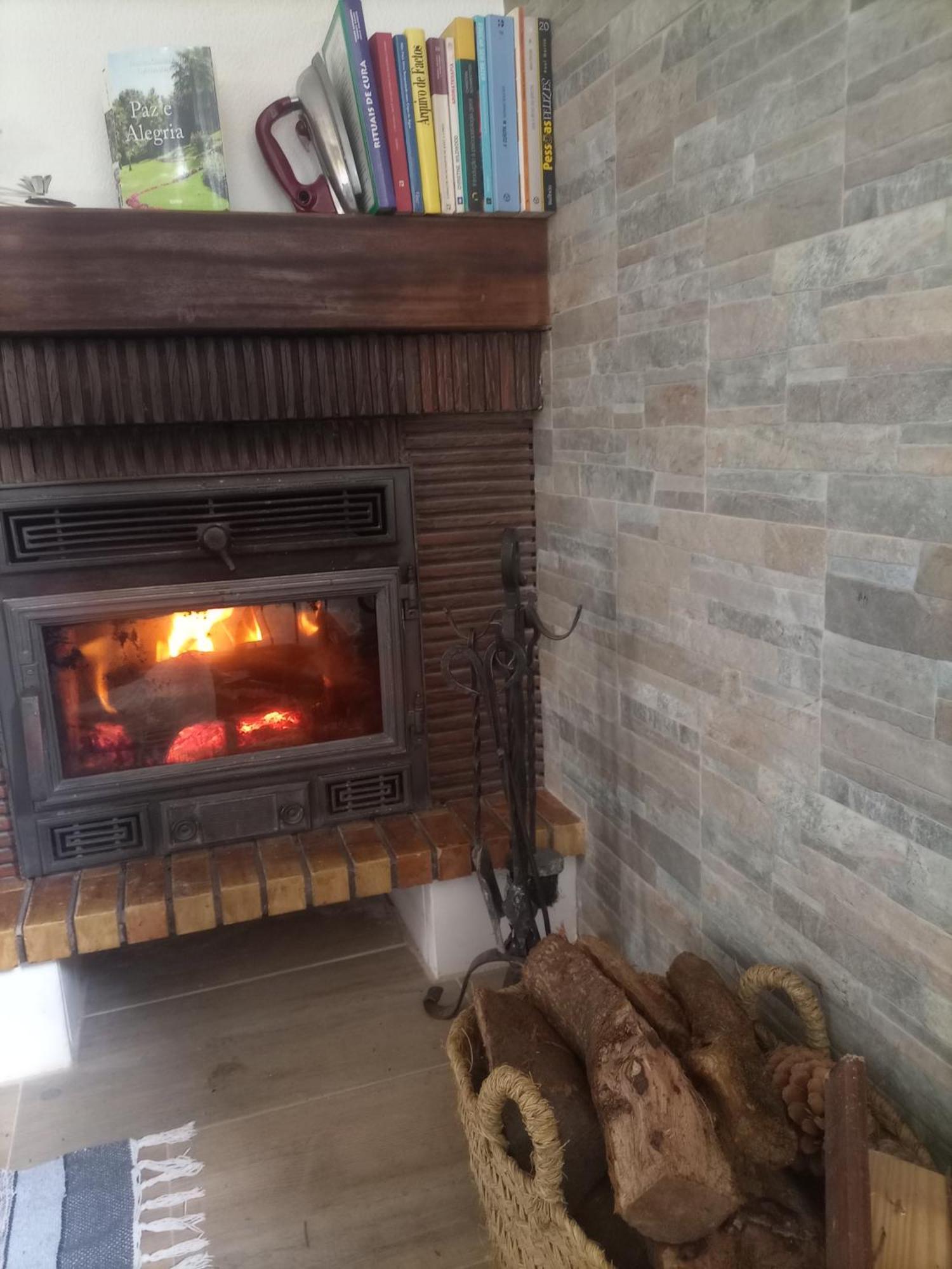 O Mundo Da Lua Villa Азейтау Екстериор снимка
